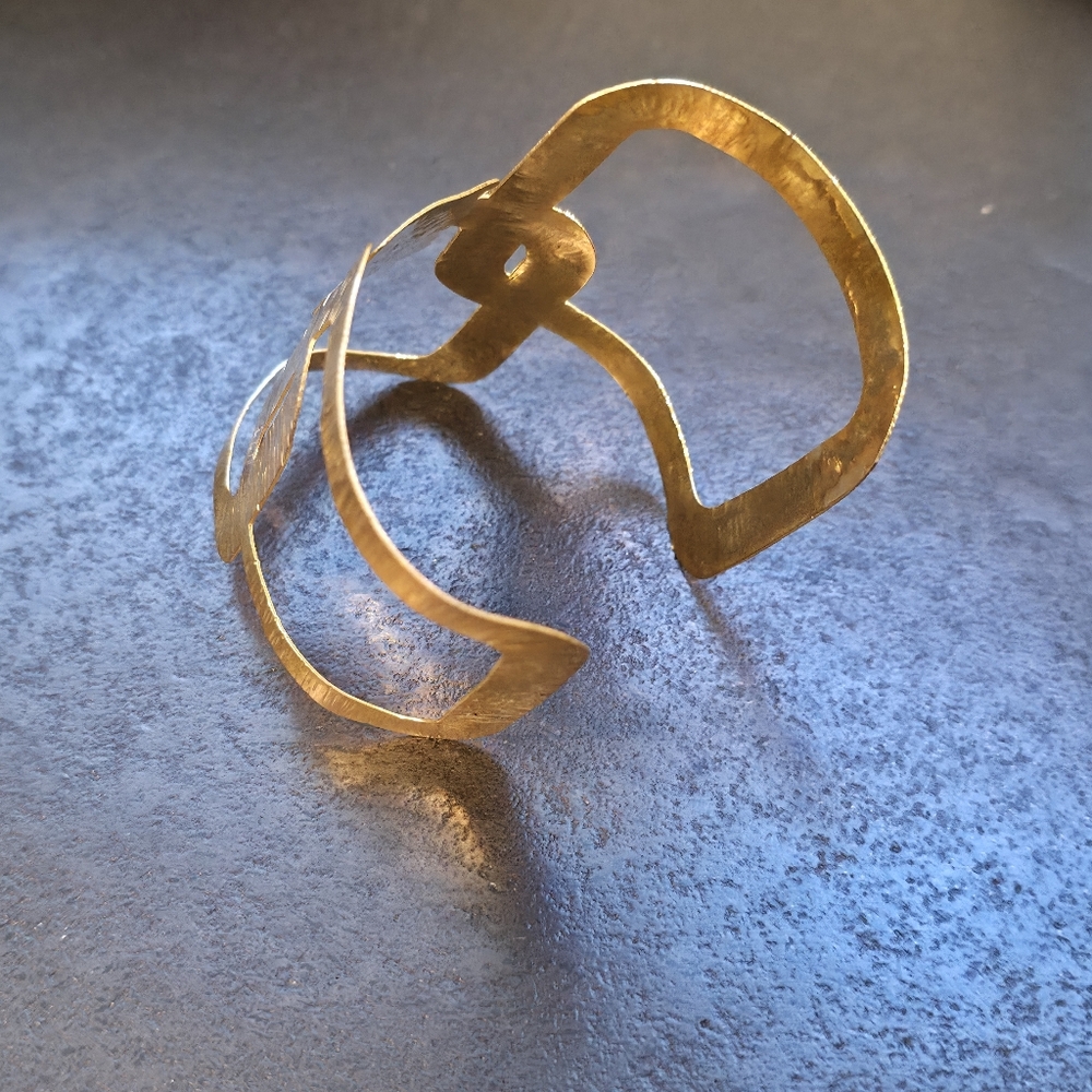 Geometrical Gold Tone Malleable Cuff - Picture 3 of 5